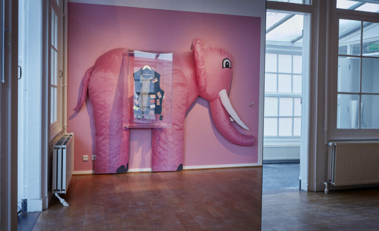 Tabu de roze olifant en de Stigmajas in Museum van de Geest | Haarlem